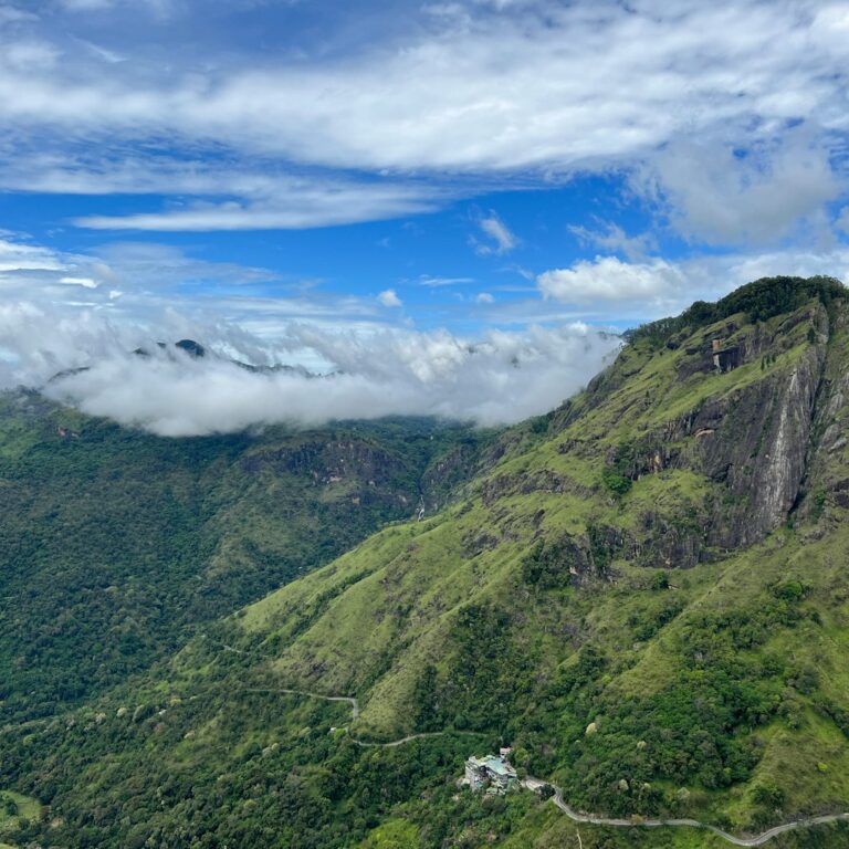 Little Adam's Peak. Sir Lanka, Wschód Słońca, Blue Glow